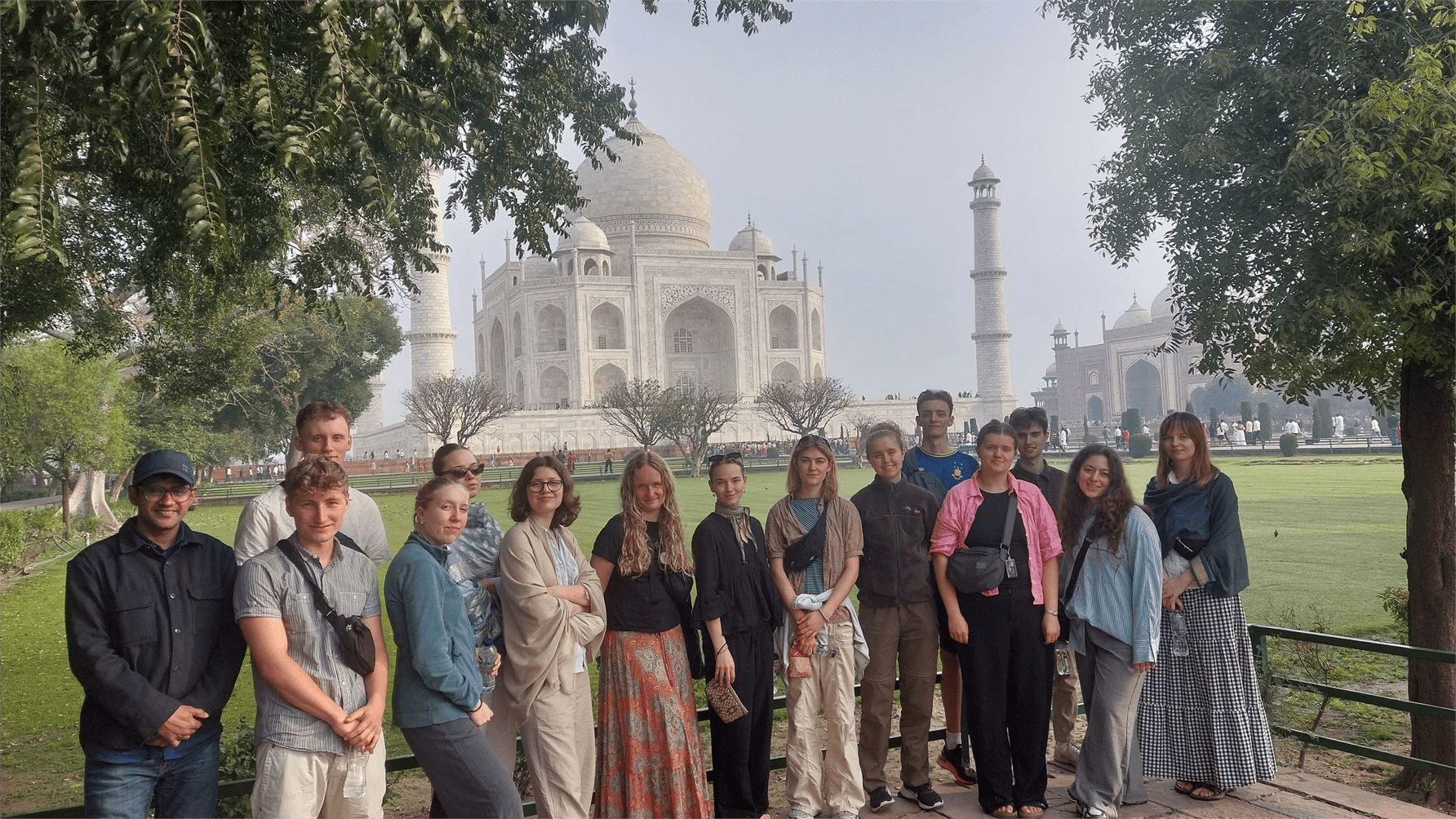 Same Day Tour To Agra